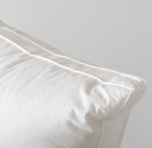 Almohada Pillow in Pillow Signature