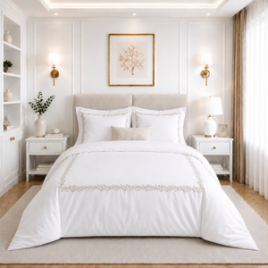 Juego de Cubreduvet 400 Hilos Blanco Optico Bordado Laurus Camel