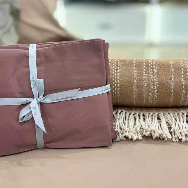 Pack of 2 White Shams Covers Silver Quadrant Design