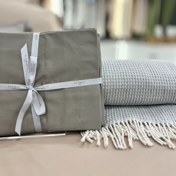 Pack of 2 White Shams Covers Silver Quadrant Design