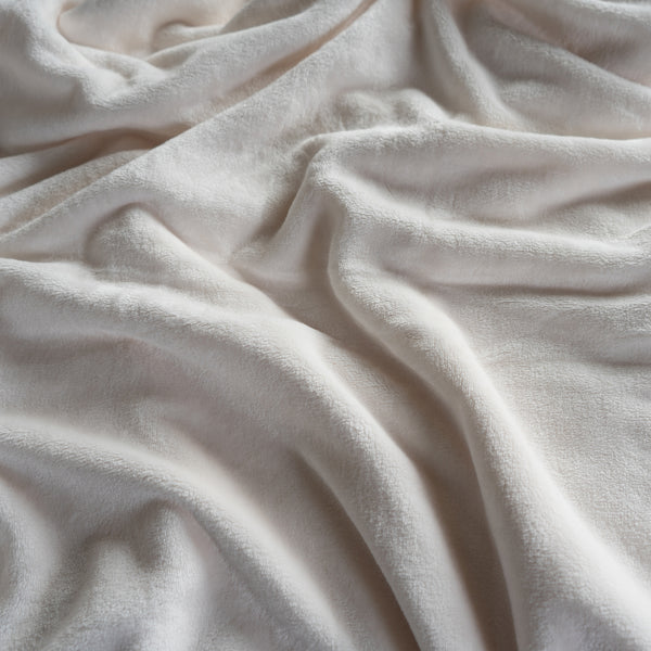 Manta Microfleece 100% Poliéster Queen (240x230) 350gr – Off white